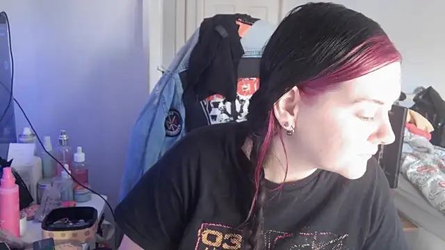 Snapshot of AureliaXOX chatting on October 15, 2025, 9:53 am AureliaXOX online show from October 15, 2025, 9:53 am