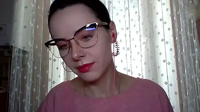 LuminousLady online show from September 13, 2025, 7:30 am