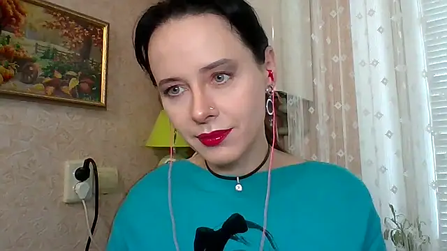 LuminousLady online show from September 23, 2025, 7:33 am