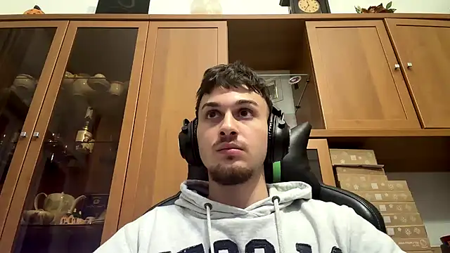 NaplesGuy04 online show from January 10, 2026, 4:20 pm