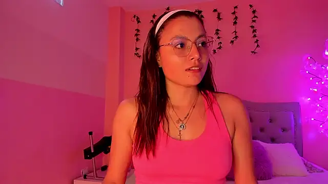 littletammy4u  online show from October 8, 2025, 12:58 pm