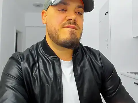 ZackMasterss online show from October 22, 2025, 7:35 pm