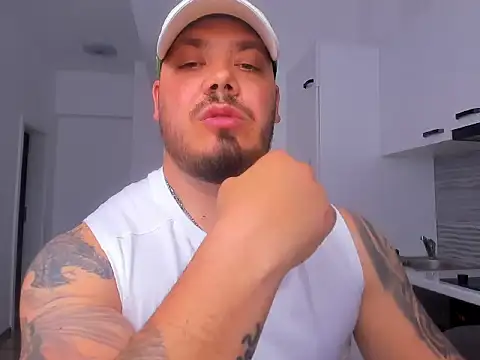 ZackMasterss online show from April 19, 2026, 8:55 pm