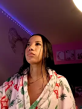 SallyWhitee online show from February 17, 2026, 5:26 am