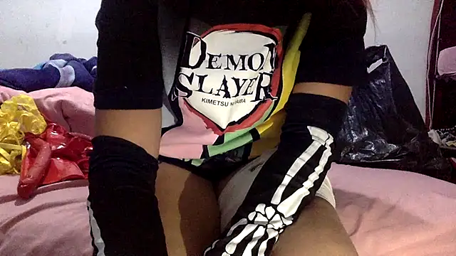 sharonlopez9611 online show from October 25, 2025, 3:25 am