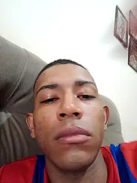 Snapshot of Mineirinho043 chatting on February 4, 2025, 12:00 pm Mineirinho043 online show from February 4, 2025, 12:00 pm