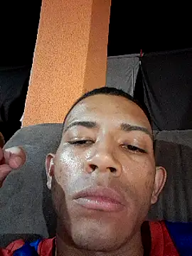 Snapshot of Mineirinho043 chatting on February 11, 2025, 11:01 pm Mineirinho043 online show from February 11, 2025, 11:01 pm