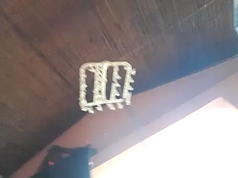 Snapshot of Mineirinho043 chatting on February 12, 2025, 8:07 pm Mineirinho043 online show from February 12, 2025, 8:07 pm