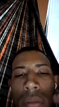 Snapshot of Mineirinho043 chatting on February 22, 2025, 4:18 am Mineirinho043 online show from February 22, 2025, 4:18 am