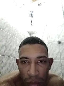 Snapshot of Mineirinho043 chatting on February 22, 2025, 7:23 am Mineirinho043 online show from February 22, 2025, 7:23 am