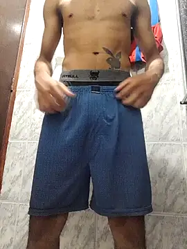 Snapshot of Mineirinho043 chatting on February 23, 2025, 2:18 am Mineirinho043 online show from February 23, 2025, 2:18 am