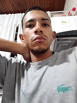 Snapshot of Mineirinho043 chatting on February 27, 2025, 3:14 am Mineirinho043 online show from February 27, 2025, 3:14 am