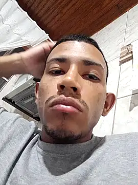 Snapshot of Mineirinho043 chatting on March 1, 2025, 3:21 am Mineirinho043 online show from March 1, 2025, 3:21 am