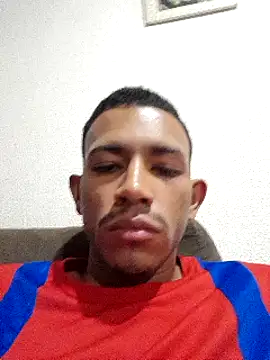 Snapshot of Mineirinho043 chatting on March 3, 2025, 1:31 am Mineirinho043 online show from March 3, 2025, 1:31 am