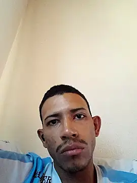 Snapshot of Mineirinho043 chatting on March 4, 2025, 1:28 pm Mineirinho043 online show from March 4, 2025, 1:28 pm