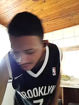 Snapshot of Mineirinho043 chatting on March 6, 2025, 5:22 pm Mineirinho043 online show from March 6, 2025, 5:22 pm