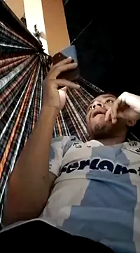 Snapshot of Mineirinho043 chatting on March 11, 2025, 1:48 am Mineirinho043 online show from March 11, 2025, 1:48 am