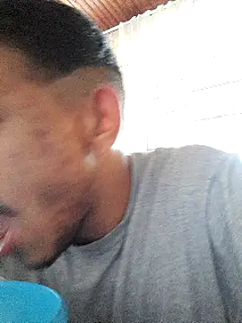 Snapshot of Mineirinho043 chatting on March 22, 2025, 6:14 pm Mineirinho043 online show from March 22, 2025, 6:14 pm