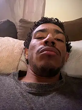 Snapshot of Mineirinho043 chatting on September 10, 2025, 1:33 pm Mineirinho043 online show from September 10, 2025, 1:33 pm