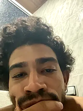 Snapshot of Mineirinho043 chatting on October 1, 2025, 7:14 am Mineirinho043 online show from October 1, 2025, 7:14 am