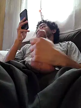 Snapshot of Mineirinho043 chatting on October 14, 2025, 2:29 pm Mineirinho043 online show from October 14, 2025, 2:29 pm