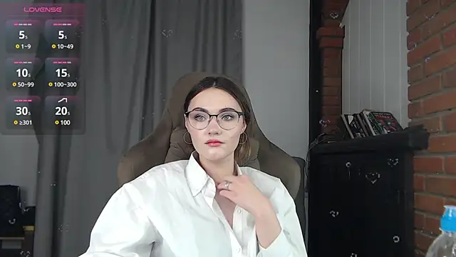 Snapshot of Kira_Jin chatting on February 14, 2025, 11:53 am Kira Jin online show from February 14, 2025, 11:53 am