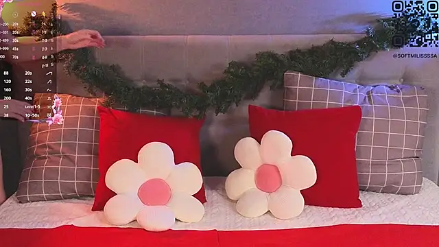 Snapshot of soft_babe chatting on December 20, 2025, 9:33 pm soft babe online show from December 20, 2025, 9:33 pm