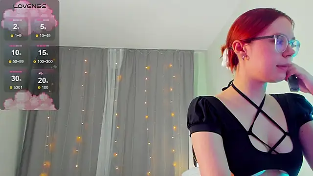 Mia Luw online show from March 5, 2025, 3:51 pm