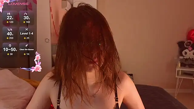 Mia Luw online show from February 13, 2026, 1:18 pm