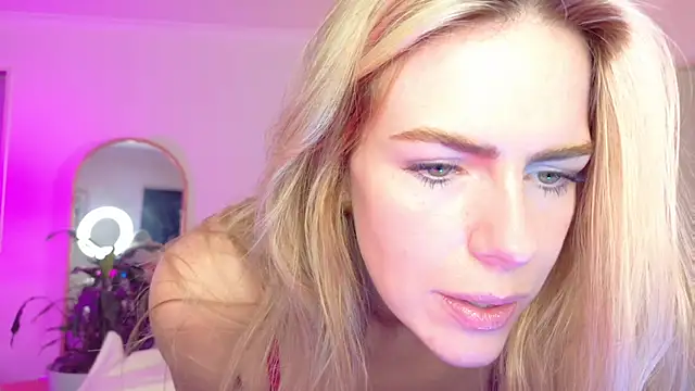 oliviafranciis online show from July 20, 2026, 5:00 am
