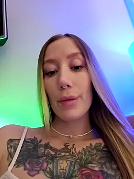Snapshot of Pussy_Drive03 chatting on February 17, 2025, 10:40 am Pussy Drive03 online show from February 17, 2025, 10:40 am