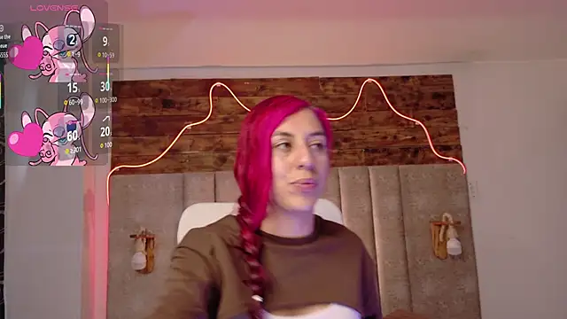 Alektra bryce online show from October 8, 2025, 7:33 pm