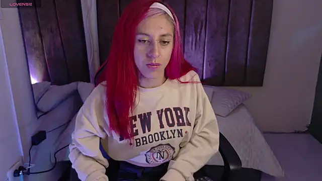 Alektra bryce online show from November 9, 2025, 7:34 pm