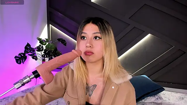 cloe palmer online show from February 21, 2025, 8:49 pm