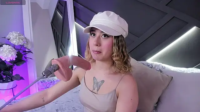 cloe palmer online show from October 15, 2025, 9:04 pm