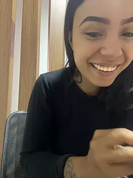 julieta fn online show from April 15, 2026, 2:13 pm