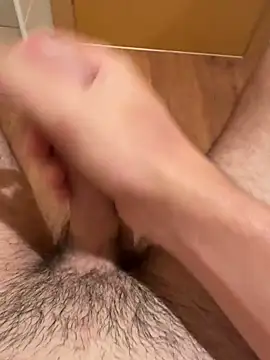 polpolo21 online show from October 31, 2025, 1:12 pm