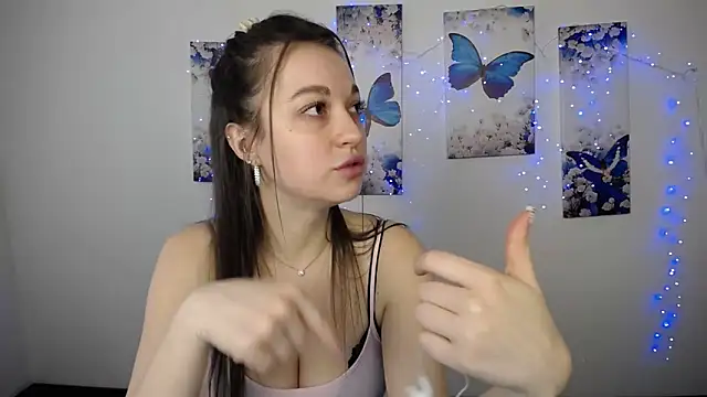 Snapshot of Eva_Eldis chatting on April 28, 2026, 11:15 am Eva Eldis online show from April 28, 2026, 11:15 am