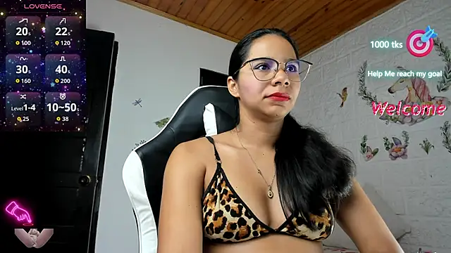 alisson hoffman05 online show from November 29, 2025, 12:08 pm