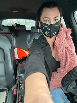 Loveblackzilla online show from December 1, 2025, 3:17 pm