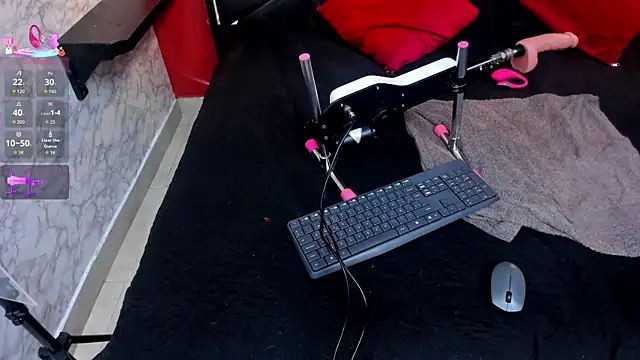 IVISBOUNCYASS online show from November 22, 2025, 12:48 pm