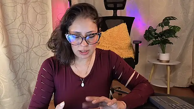 Snapshot of sophia_dumont chatting on June 8, 2026, 3:29 am sophia dumont online show from June 8, 2026, 3:29 am