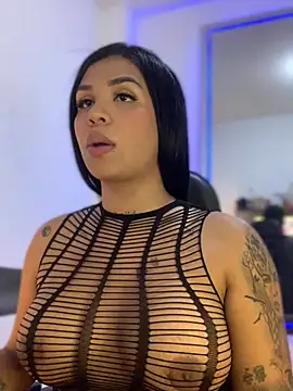 tinalove7 online show from April 29, 2026, 11:00 pm