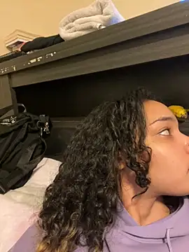 Snapshot of tastylolaaa chatting on February 4, 2025, 12:08 am tastylolaaa online show from February 4, 2025, 12:08 am