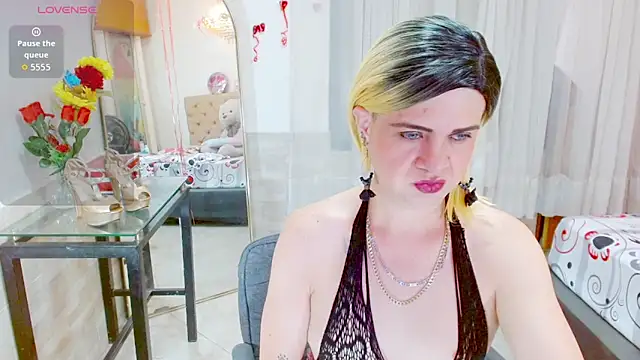 Dolldirtyxxx online show from February 13, 2026, 2:07 am