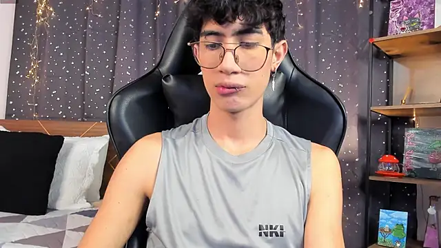 NovaaWheler online show from February 19, 2025, 12:55 pm