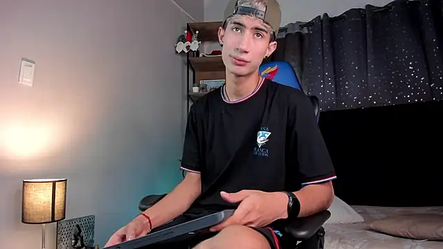 NovaaWheler online show from January 15, 2026, 12:21 pm