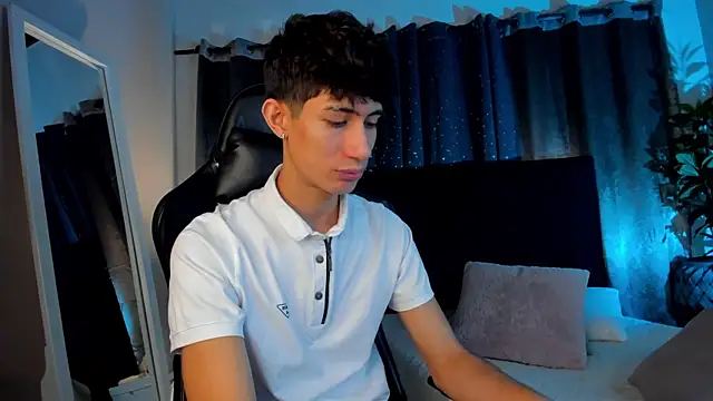 NovaaWheler online show from April 8, 2026, 12:27 pm