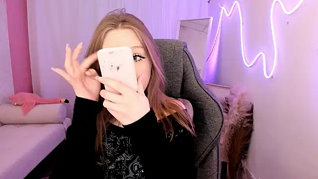 DariaTate online show from March 3, 2026, 12:11 pm