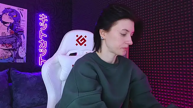 roxy riot  online show from March 7, 2025, 1:31 am